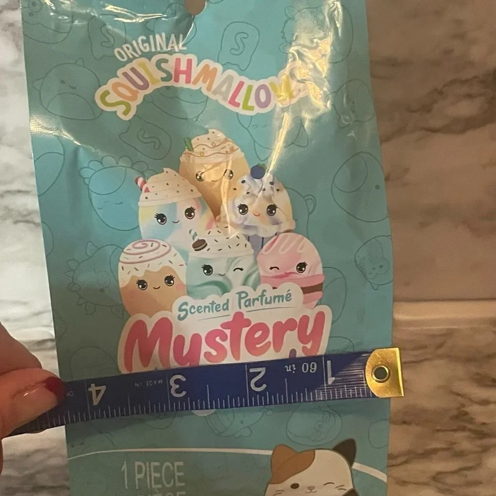 Squishmallows Scented Parfume Mystery Squad Blind Bag - Picture 3 of 4
